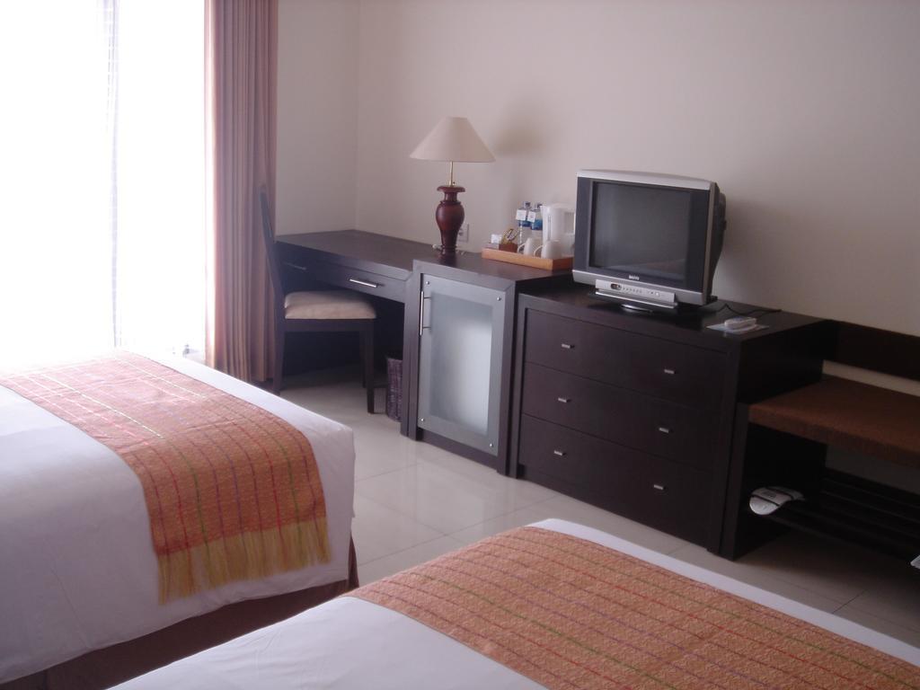 Hotel Town House Bukit Damai Indah Balikpapan  Zewnętrze zdjęcie
